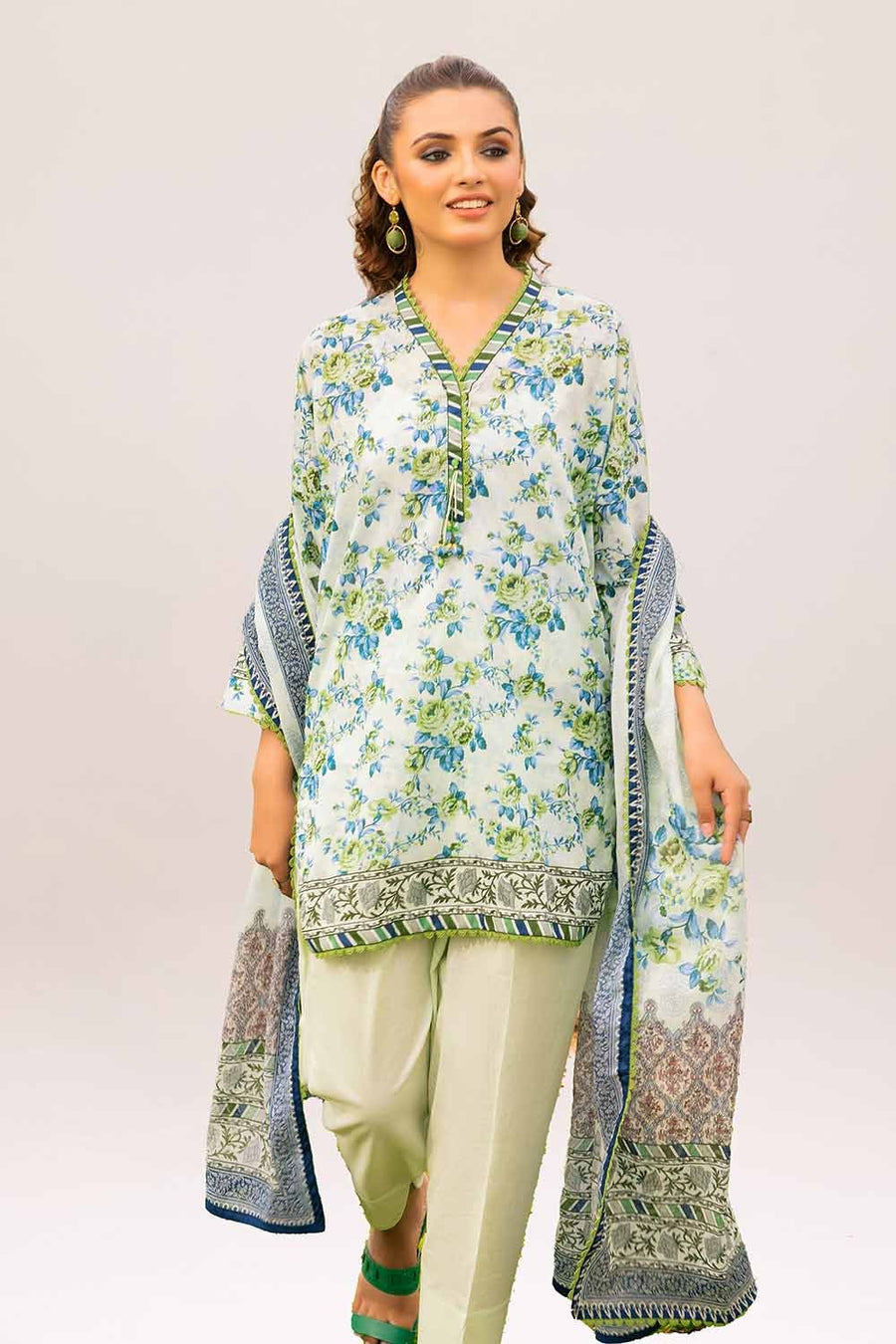 Gul Ahmed Printed Lawn Unstitched 3Pc Suit CL-42217