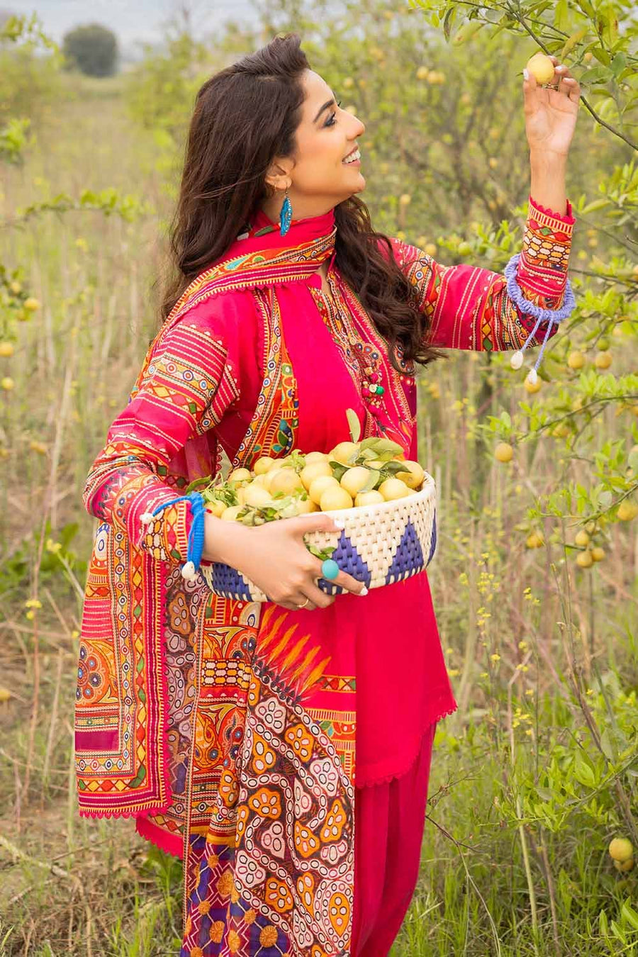 Gul Ahmed Printed Lawn Unstitched 3Pc Suit CL-42221