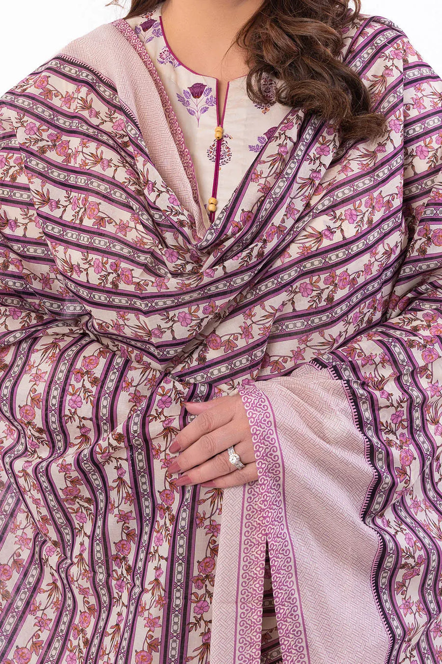 Gul Ahmed Tribute To Mother Unstitched Lawn 3Pc Suit CL-42300 B