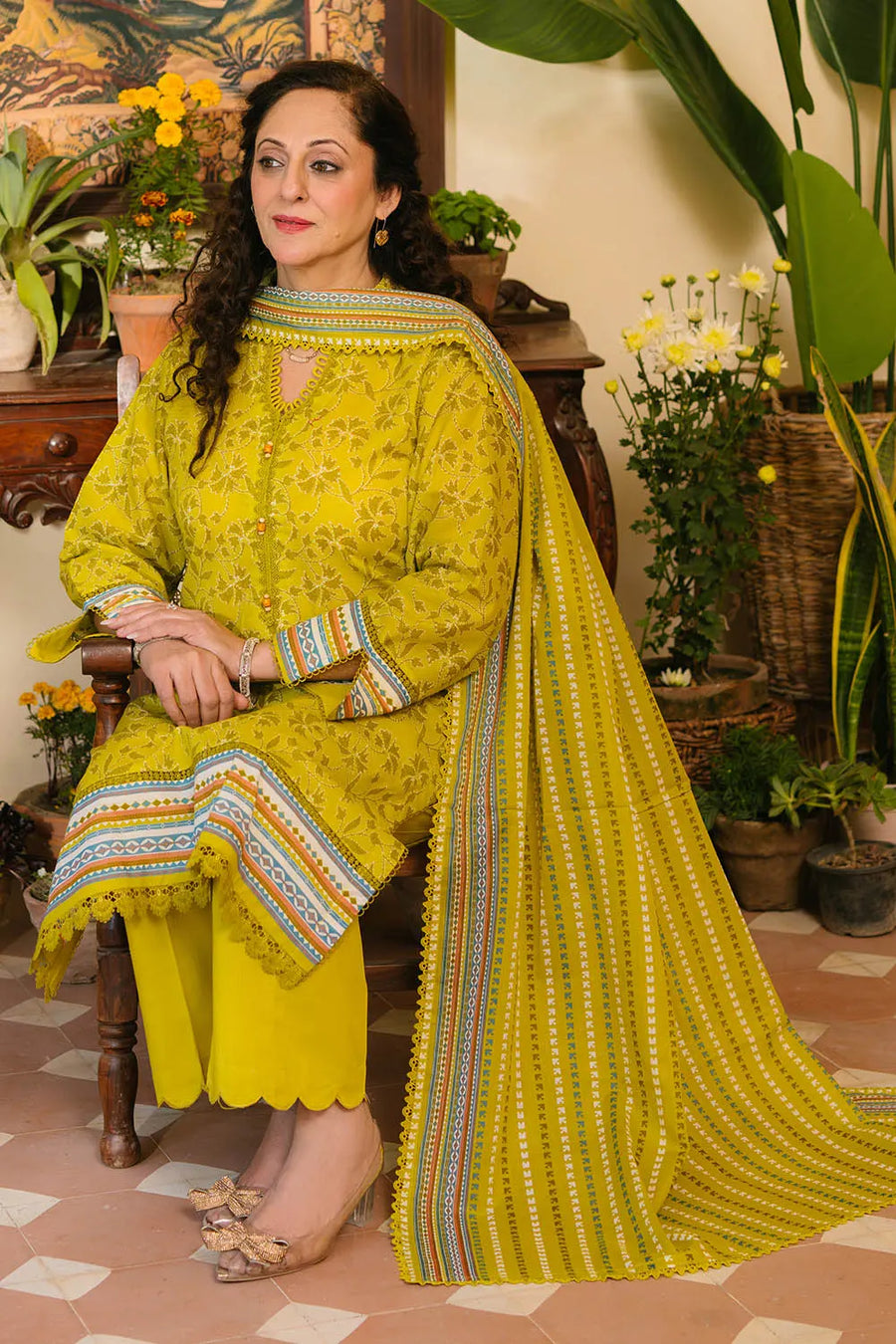 Gul Ahmed Tribute To Mother Unstitched Lawn 3Pc Suit CL-42301 A