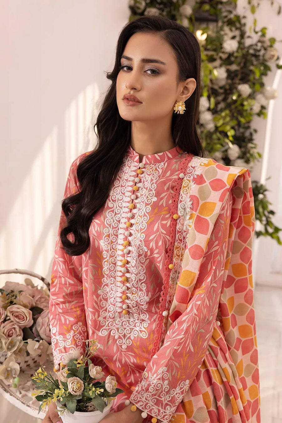 Gul Ahmed Timeless Allure Embroidered Lawn Unstitched 3Pc Suit CL-52001