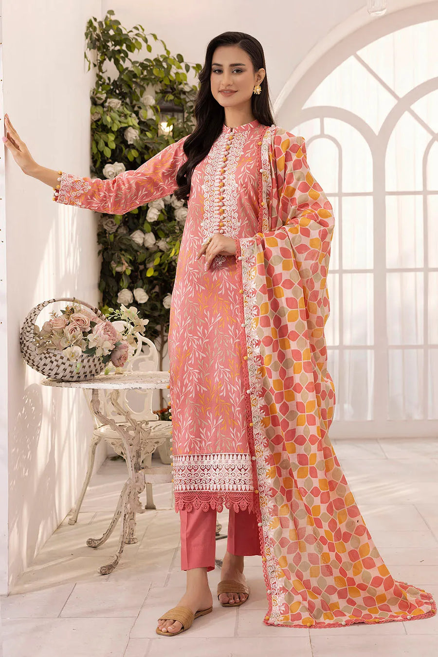 Gul Ahmed Timeless Allure Embroidered Lawn Unstitched 3Pc Suit CL-52001