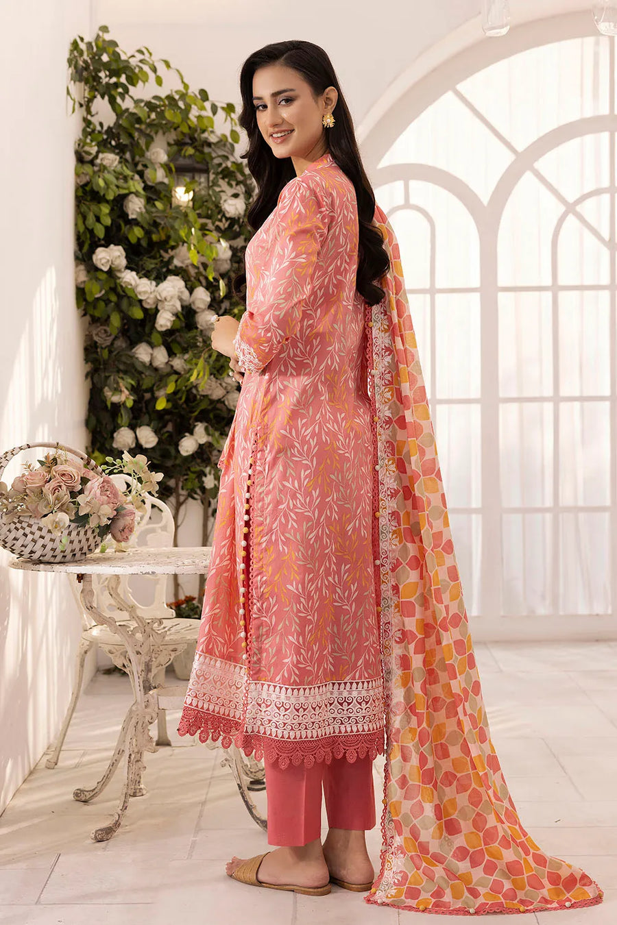 Gul Ahmed Timeless Allure Embroidered Lawn Unstitched 3Pc Suit CL-52001
