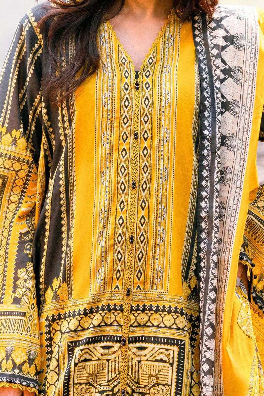 Gul Ahmed Dhoop Kinary Unstitched Printed Lawn 3Pc Suit CL-52079B