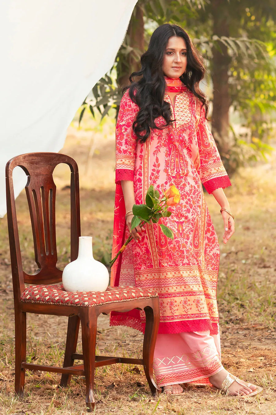 Gul Ahmed Dhoop Kinary Unstitched Printed Lawn 3Pc Suit CL-52090