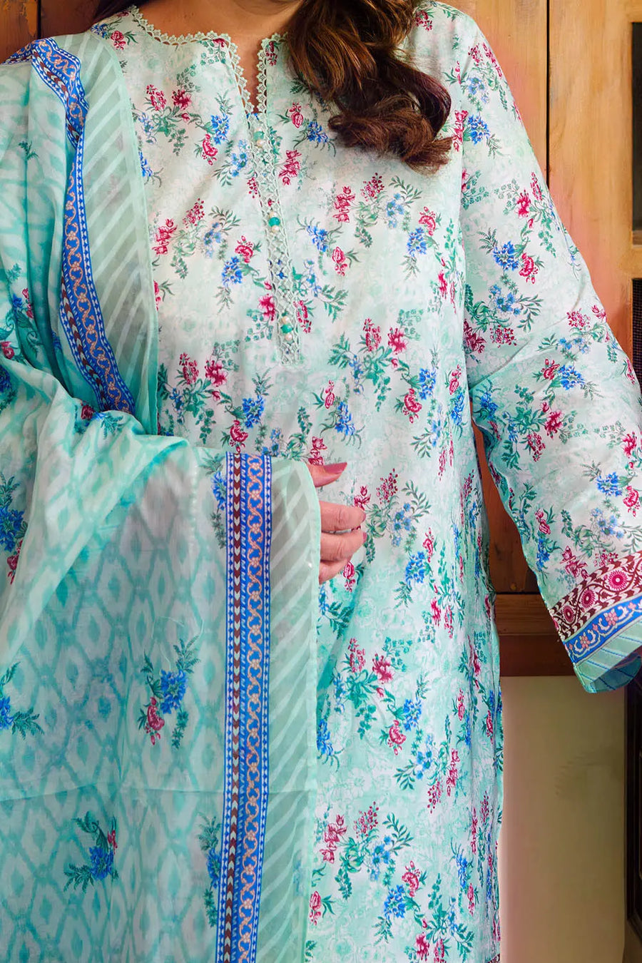 Gul Ahmed Tribute To Mother Unstitched Lawn 3Pc Suit CL-52126 A
