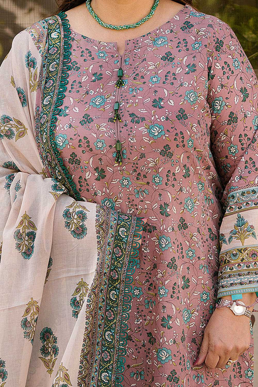 Gul Ahmed Tribute To Mother Unstitched Lawn 3Pc Suit CL-52378 A
