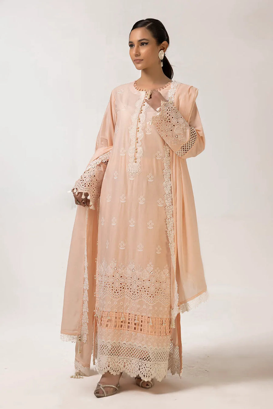 Gul Ahmed Timeless Allure Embroidered Lawn Unstitched 3Pc Suit CL-52398
