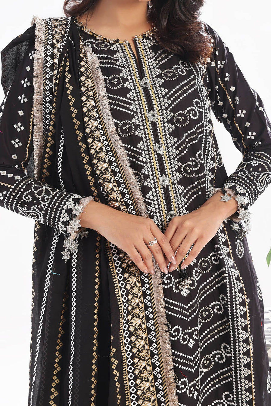 Gul Ahmed Chunri Embroidered Lawn Unstitched 3Pc Suit CL-52407