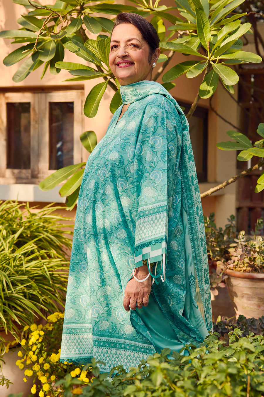 Gul Ahmed Tribute to Mothers Printed Lawn Unstitched 3Pc Suit CL-52692 B
