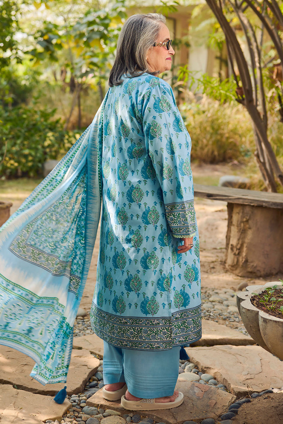 Gul Ahmed Tribute to Mothers Printed Lawn Unstitched 3Pc Suit CL-62020 A