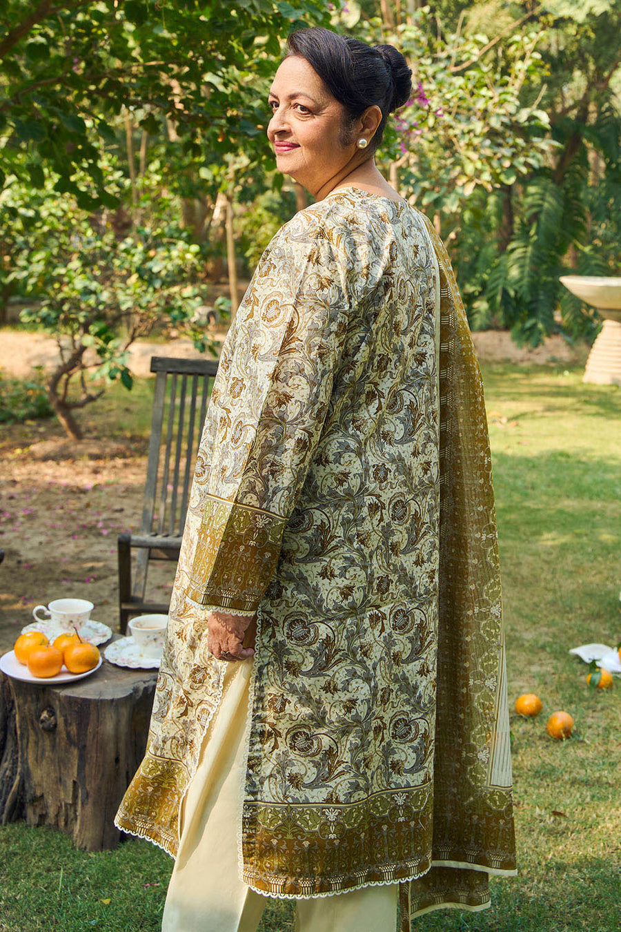 Gul Ahmed Tribute to Mothers Printed Lawn Unstitched 3Pc Suit CL-62052 B