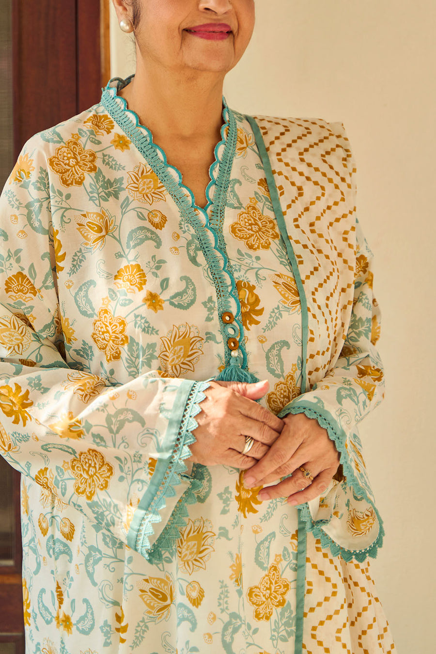 Gul Ahmed Tribute to Mothers Printed Lawn Unstitched 3Pc Suit CL-62071 B
