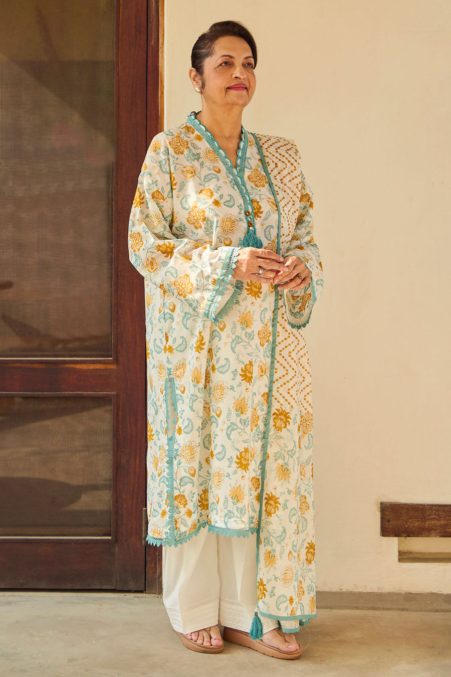 Gul Ahmed Tribute to Mothers Printed Lawn Unstitched 3Pc Suit CL-62071 B