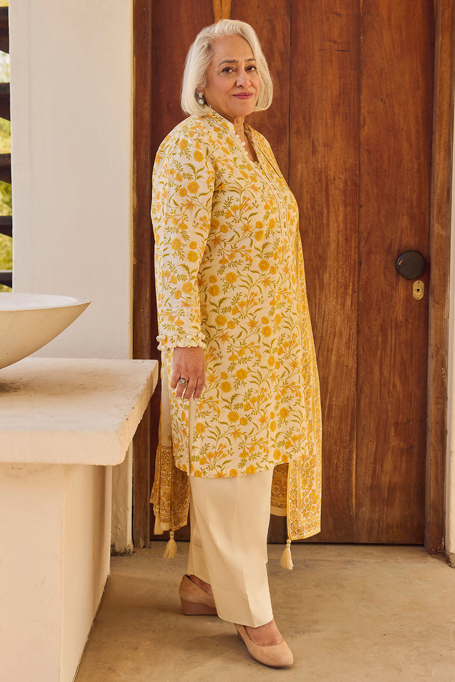 Gul Ahmed Tribute to Mothers Printed Lawn Unstitched 3Pc Suit CL-62113 A