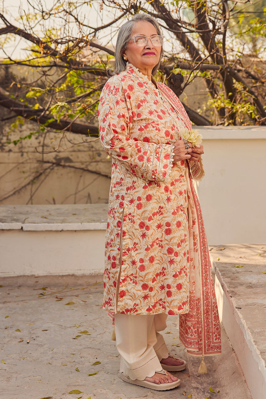 Gul Ahmed Tribute to Mothers Printed Lawn Unstitched 3Pc Suit CL-62113 B