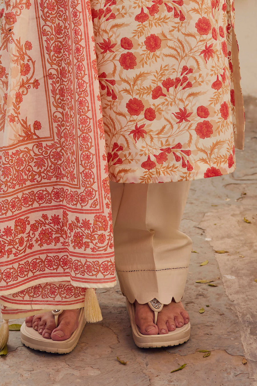 Gul Ahmed Tribute to Mothers Printed Lawn Unstitched 3Pc Suit CL-62113 B