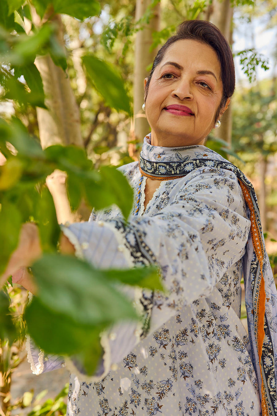 Gul Ahmed Tribute to Mothers Printed Lawn Unstitched 3Pc Suit CL-62115 A