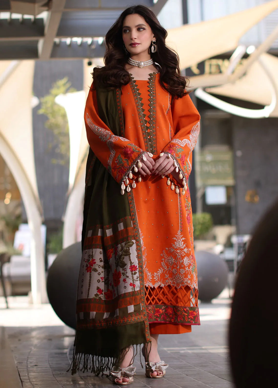 Charizma Naranji Embroidered Khaddar Unstitched 3Pc Suit CNW4-05 Charizma Naranji Embroidered Khaddar Unstitched 3Pc Suit CNW4-05