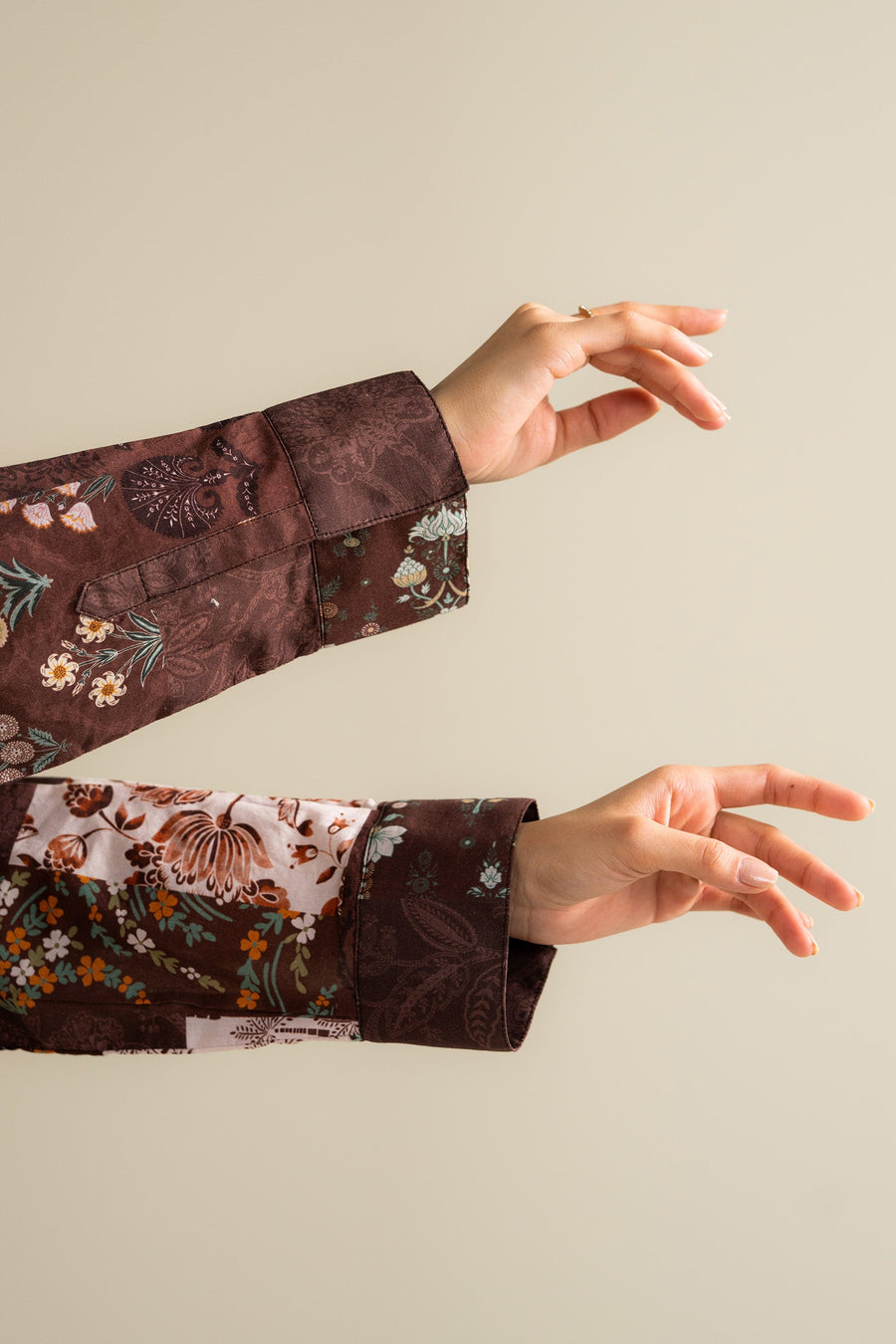 Coco by Zara Shahjahan Prints Unstitched Lawn 3Pc Suit D-05B MEVI