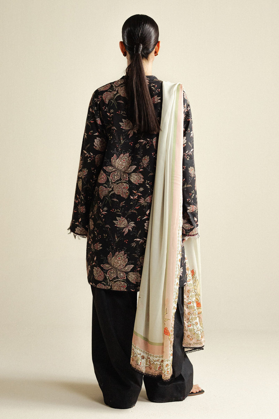 Coco by Zara Shahjahan Prints Unstitched Cambric 3Pc Suit D-08B Daisy