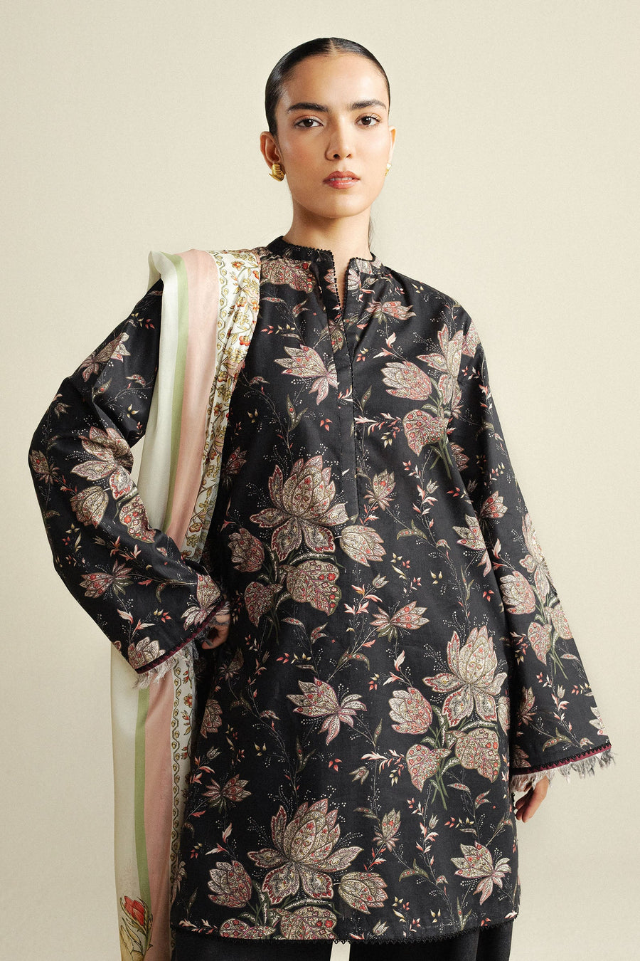 Coco by Zara Shahjahan Prints Unstitched Cambric 3Pc Suit D-08B Daisy