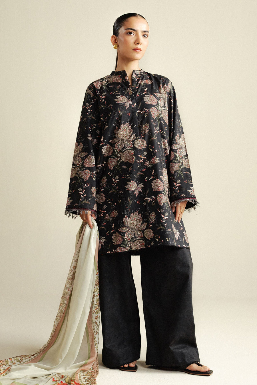 Coco by Zara Shahjahan Prints Unstitched Cambric 3Pc Suit D-08B Daisy