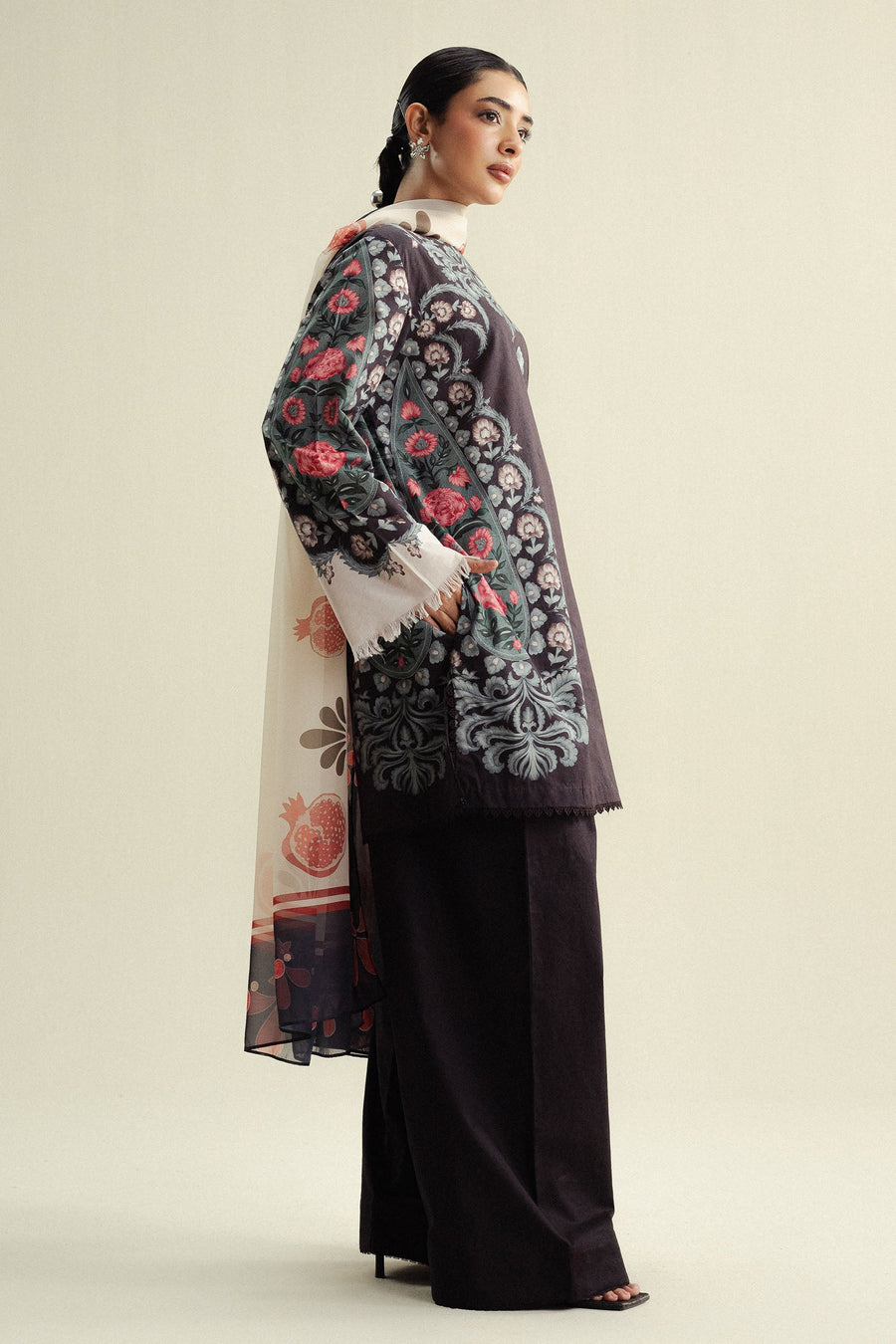 Coco by Zara Shahjahan Prints Unstitched Cambric 3Pc Suit D-09B SOL