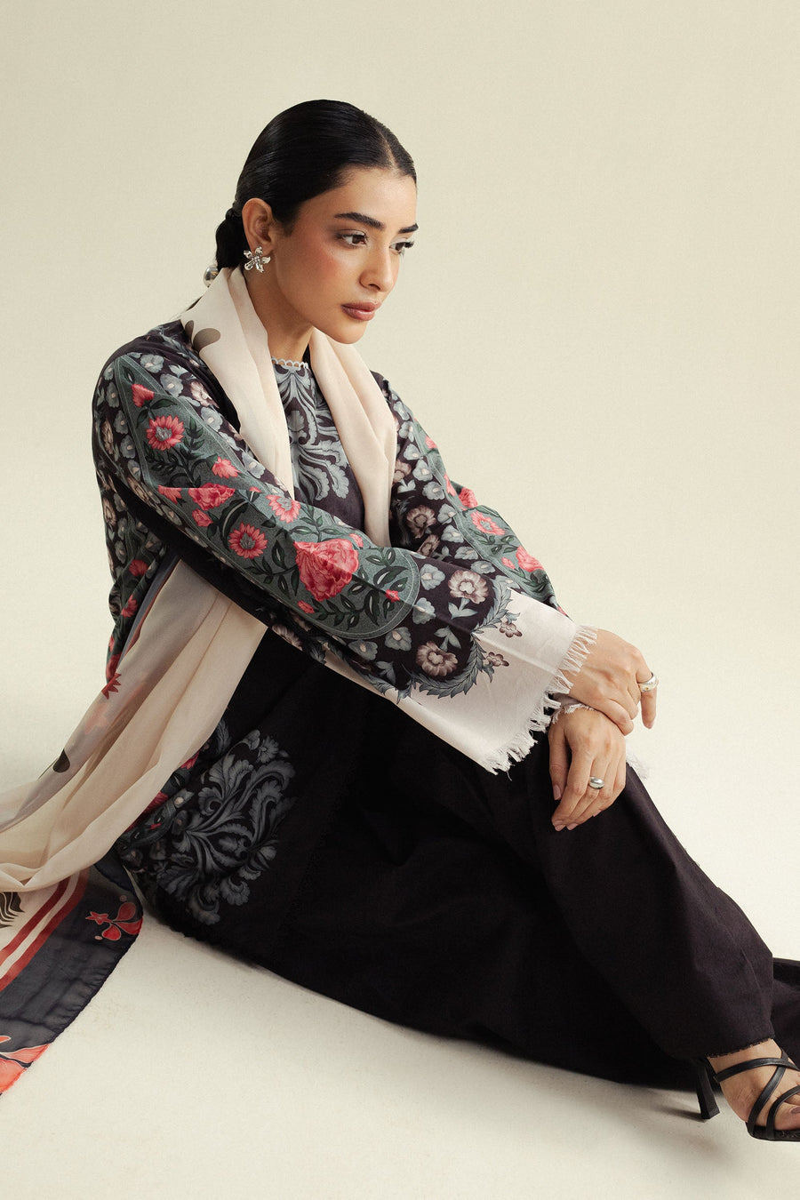 Coco by Zara Shahjahan Prints Unstitched Cambric 3Pc Suit D-09B SOL