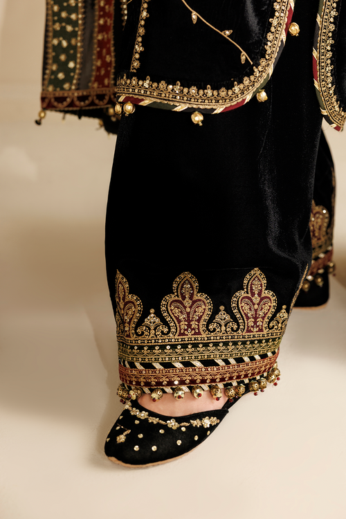 Jazmin Chandani Embroidered Velvet Unstitched 3Pc Suit CVF26-D05