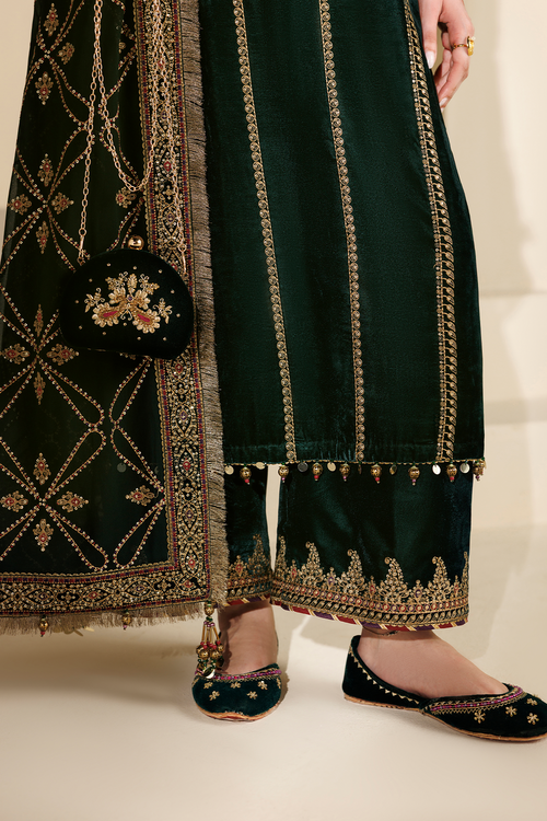 Jazmin Chandani Embroidered Velvet Unstitched 3Pc Suit CVF26-D07