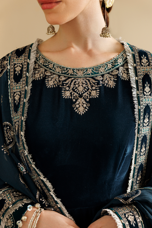 Jazmin Chandani Embroidered Velvet Unstitched 3Pc Suit CVF26-D09