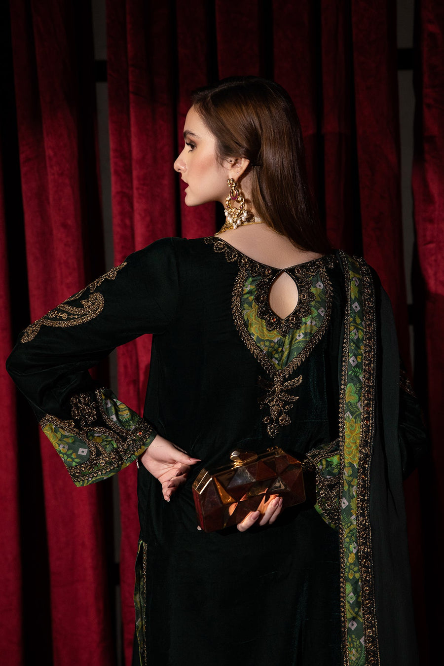 Charizma Signora Premium Embroidered Velvet Unstitched 3Pc Suit CVT4-03
