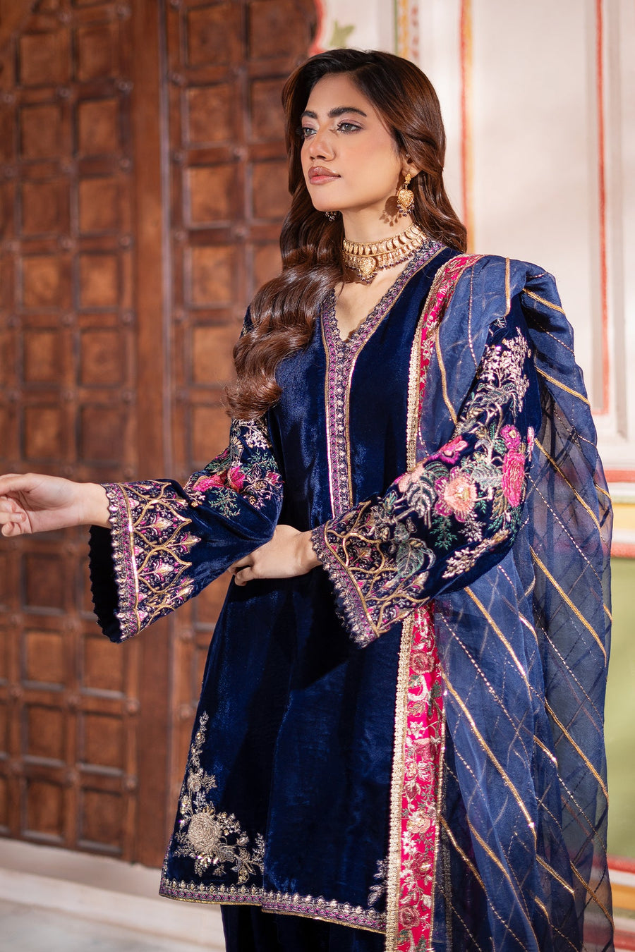 Charizma Signora Premium Embroidered Velvet Unstitched 3Pc Suit CVT4-21