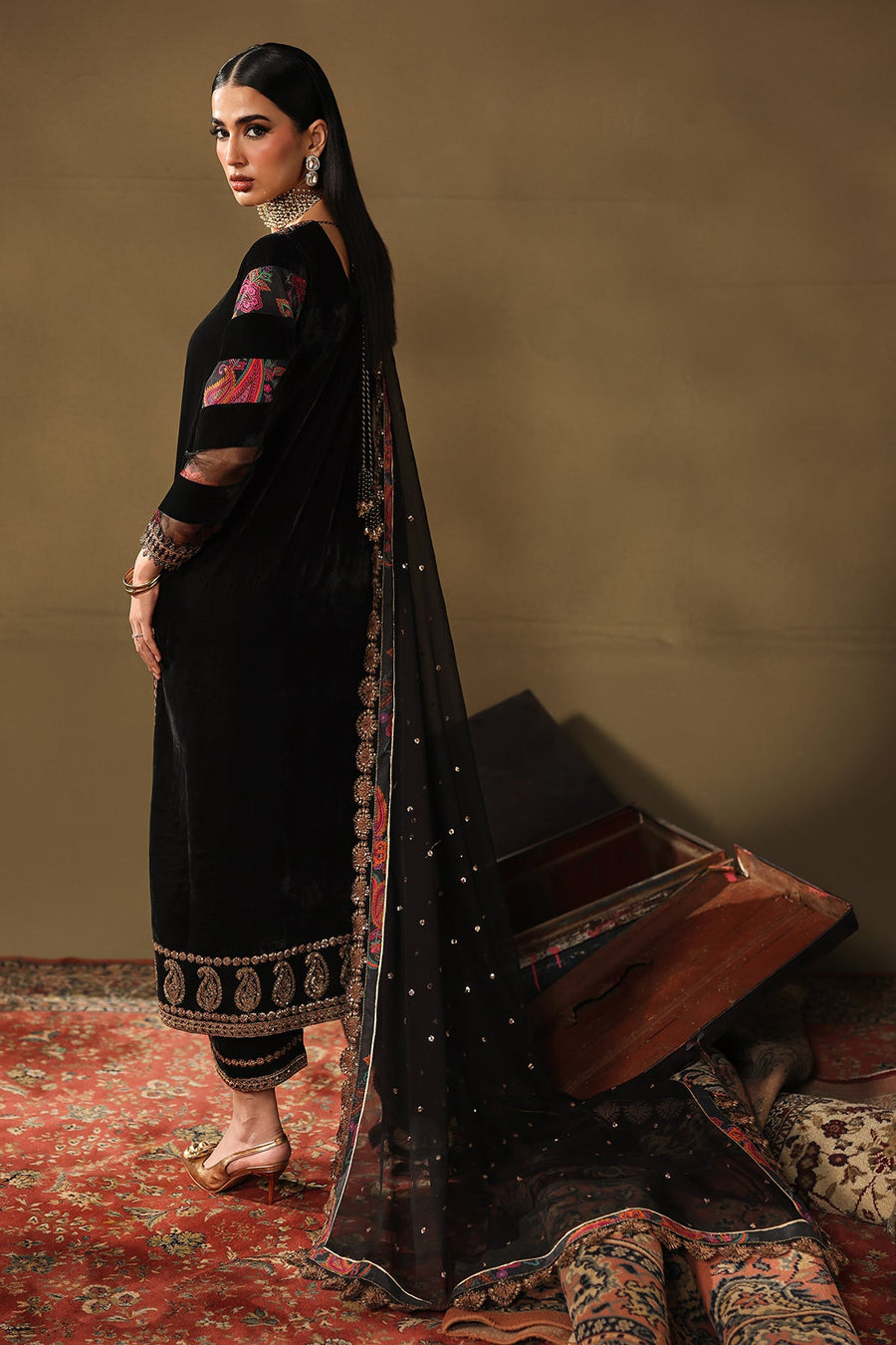 Charizma Signora Premium Embroidered Velvet Unstitched 3Pc Suit CVT5-01