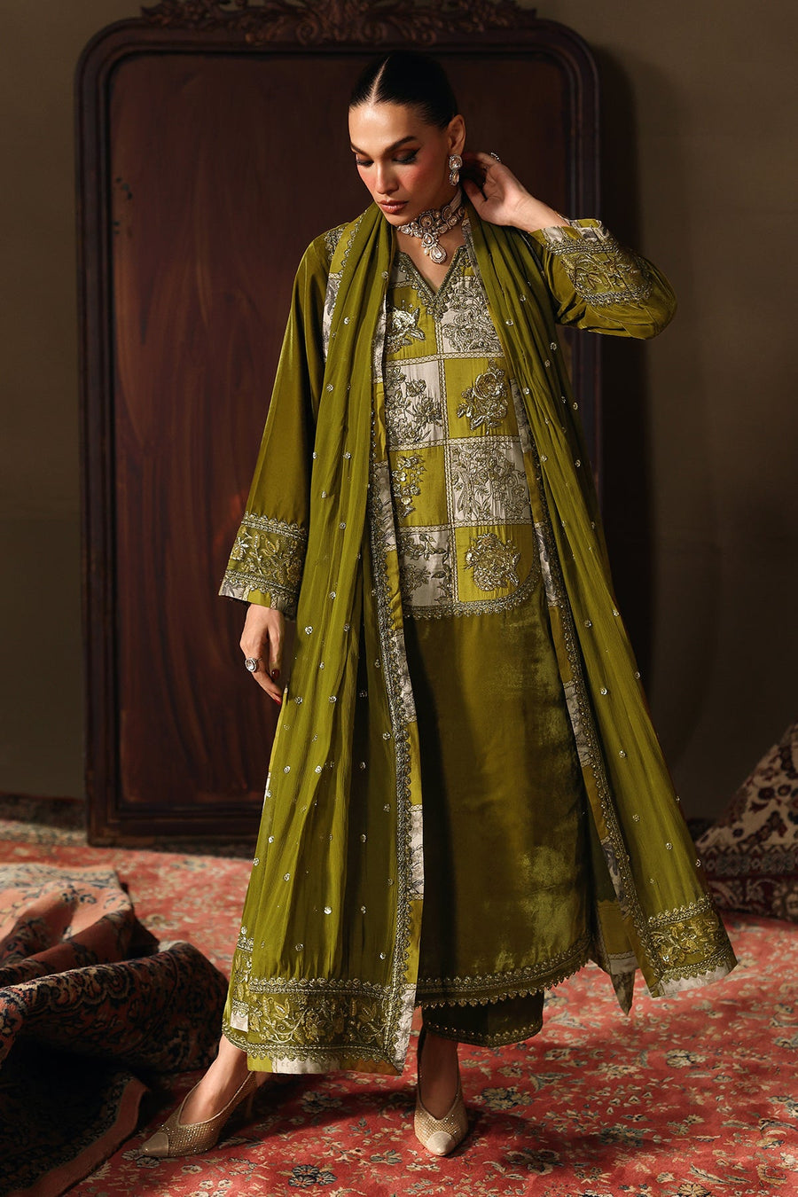 Charizma Signora Premium Embroidered Velvet Unstitched 3Pc Suit CVT5-02