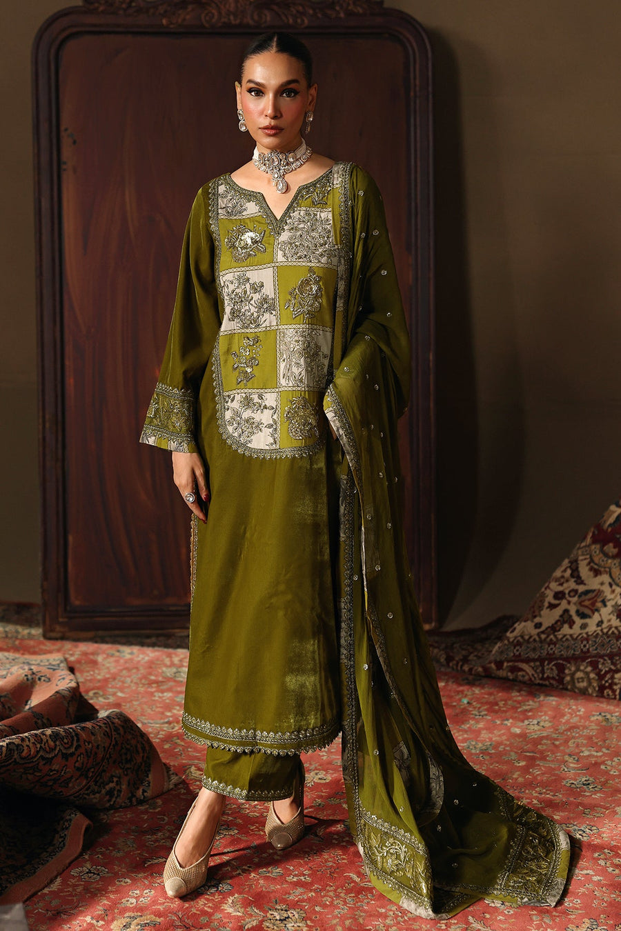 Charizma Signora Premium Embroidered Velvet Unstitched 3Pc Suit CVT5-02