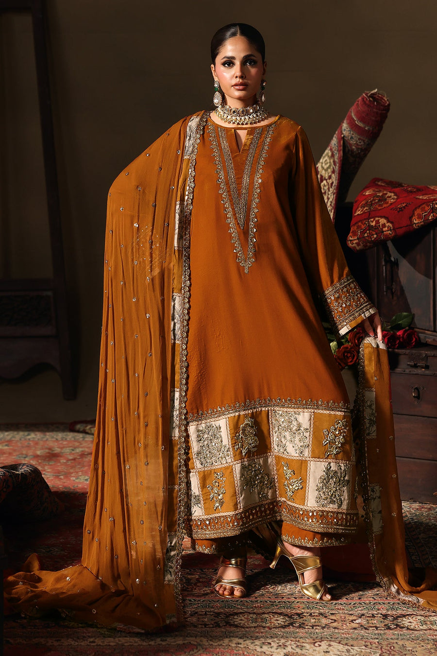 Charizma Signora Premium Embroidered Velvet Unstitched 3Pc Suit CVT5-04