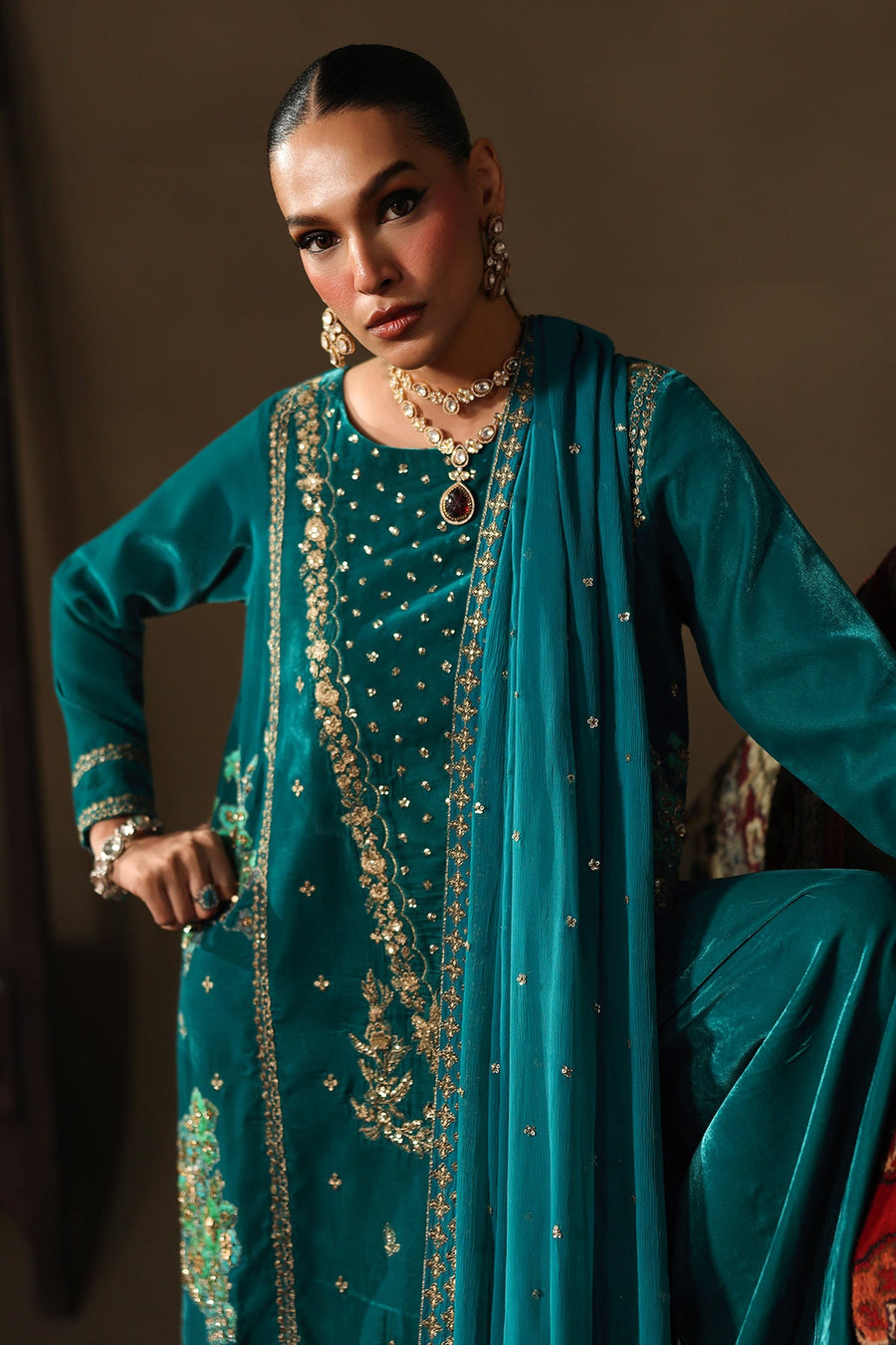 Charizma Signora Premium Embroidered Velvet Unstitched 3Pc Suit CVT5-07