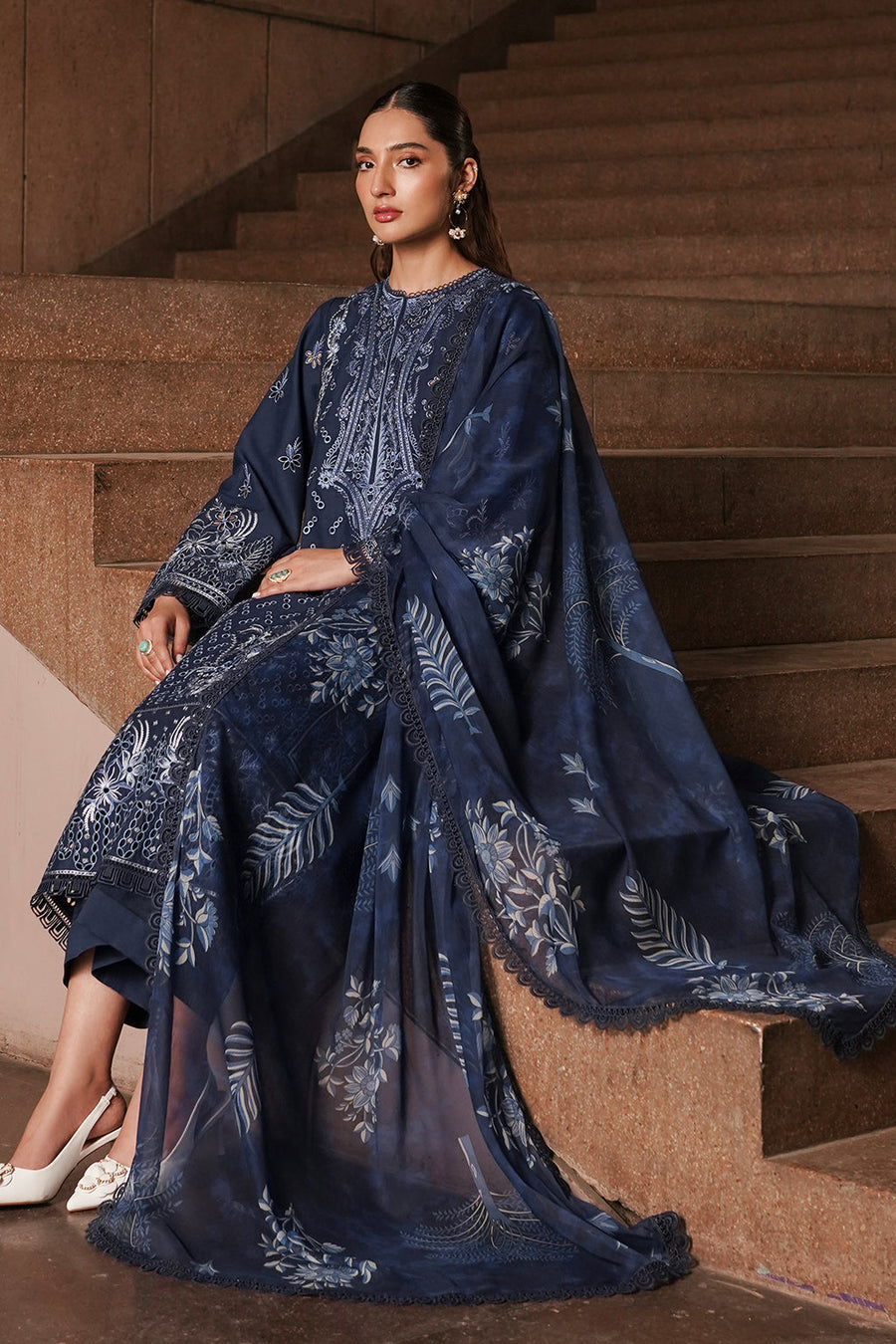 Afrozeh Festive Unstitched Chikankari Lawn 3Pc Suit AL-24-V4-03 CAPRI