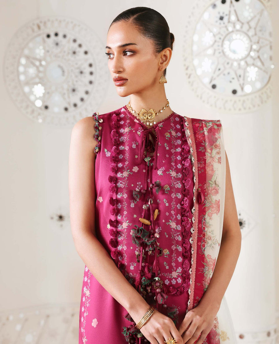 Republic WomensWear Neoma Embroidered Lawn Unstitched 3Pc Suit SP-08 Célia