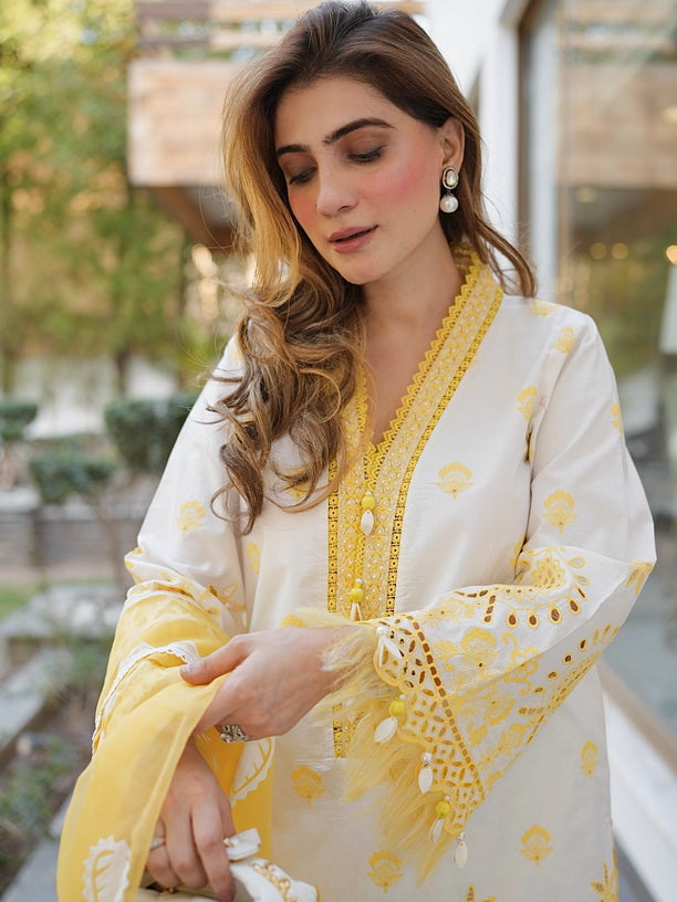 Faiza Faisal Pret Embroidered Lawn 2 Piece Suit Faria