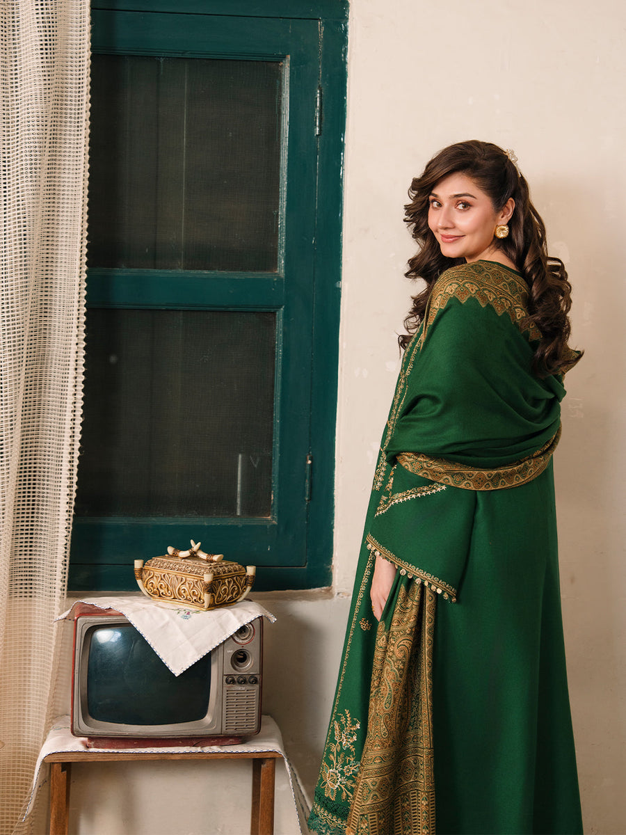 IZEL Aangan Embroidered Italian Woolen Unstitched 3Pc Suit - CHANDNI