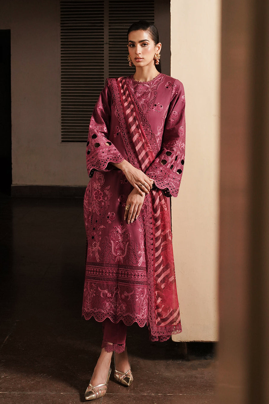 Afrozeh Festive Unstitched Chikankari Lawn 3Pc Suit AL-24-V4-09 CORDOVAN