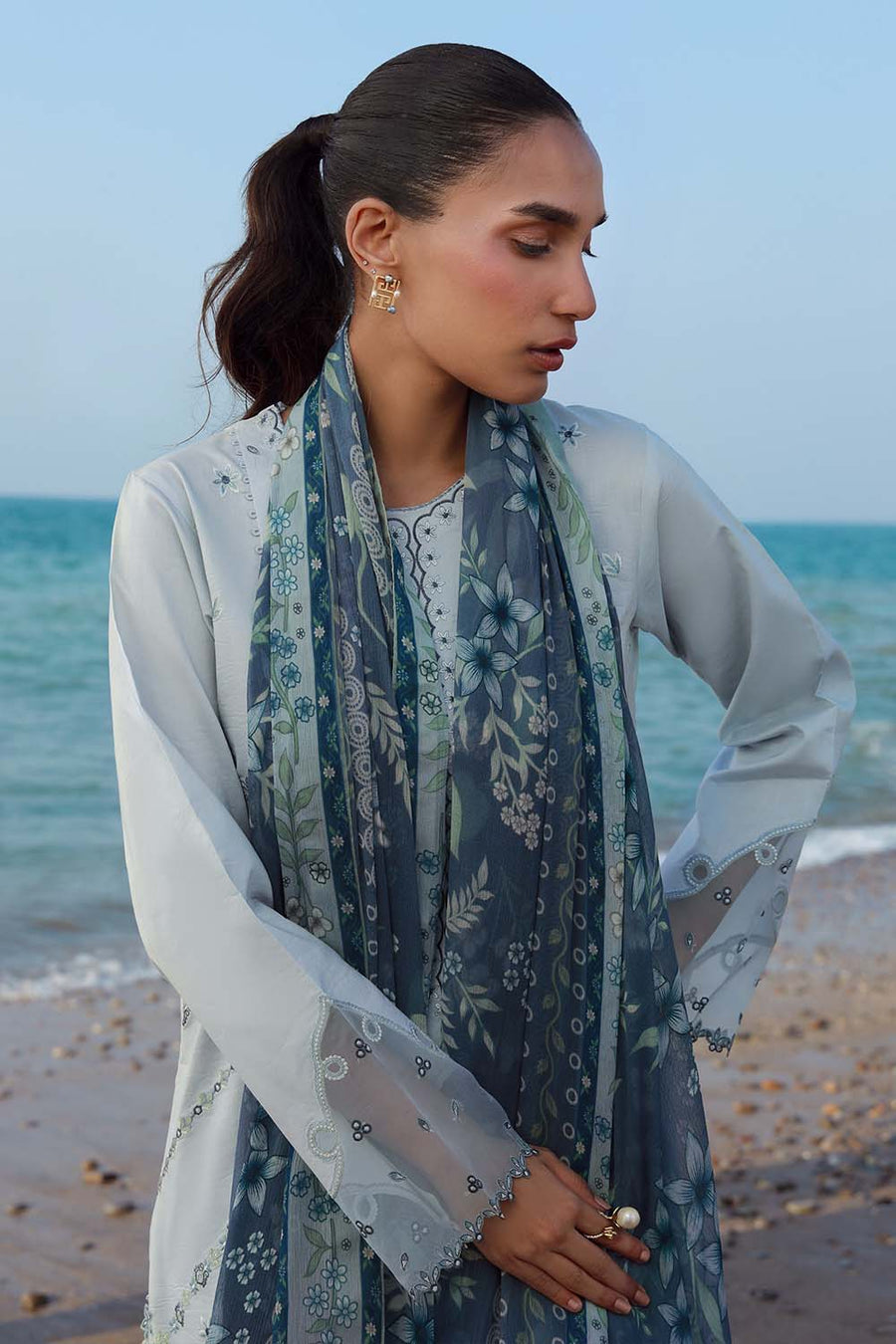 Seran Afsanah Vol-02 Embroidered Lawn Unstitched 3Pc Suit D-01 MAISA