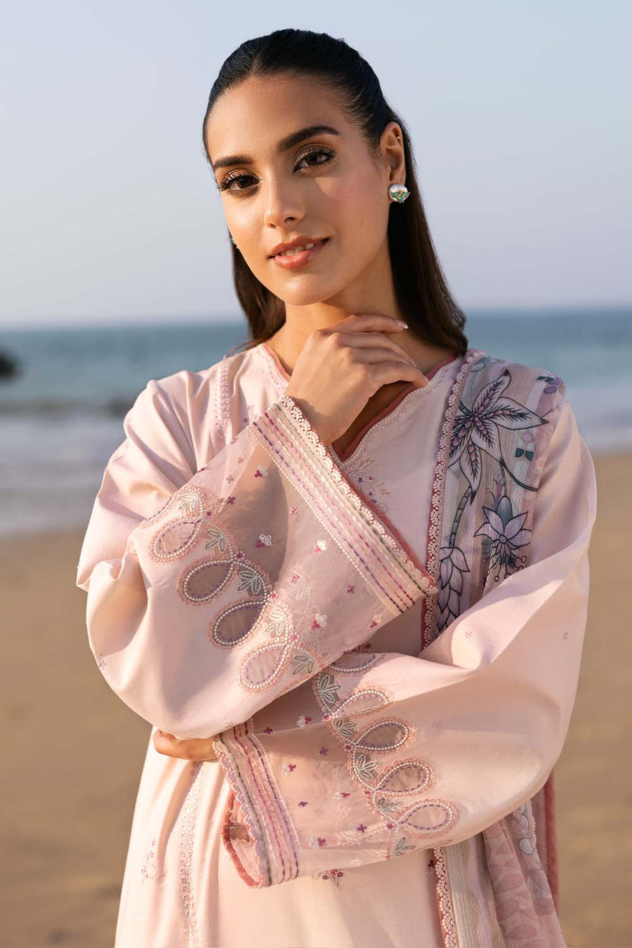 Seran Afsanah Vol-02 Embroidered Lawn Unstitched 3Pc Suit D-02 SARA