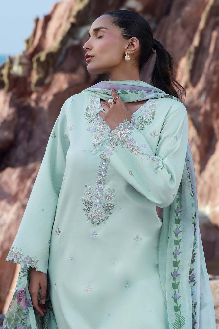 Seran Afsanah Vol-02 Embroidered Lawn Unstitched 3Pc Suit D-03 MISHA
