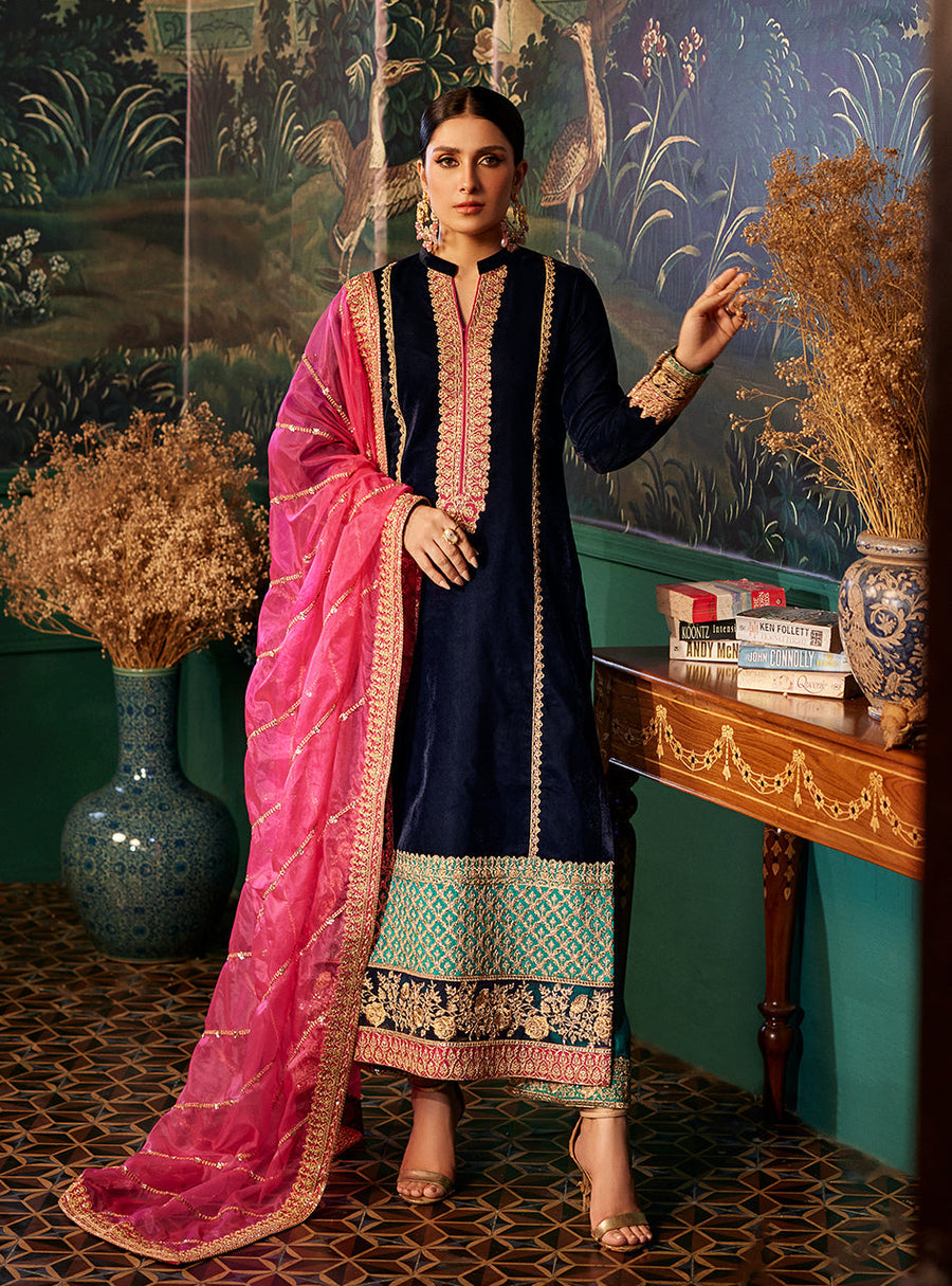 Zainab Chottani Embroidered Velvet Unstitched 3Pc Suit D-04 AMIRA