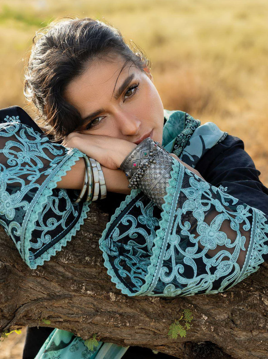 Zainab Chottani Embroidered Lawn Unstitched 3Pc Suit D-10 Silva