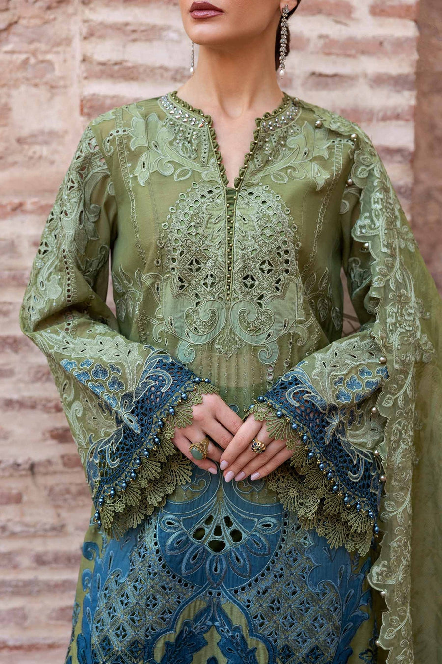 Maria.B Voyage a Luxe Embroidered Lawn Unstitched 3Pc Suit D-2501-A